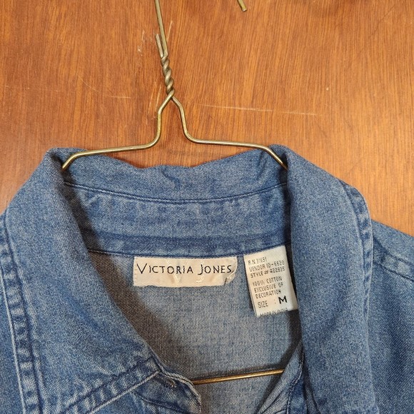 Vintage Victoria Jones Denim Button Down Casual Christmas Shirt Size Medium - Picture 3 of 4